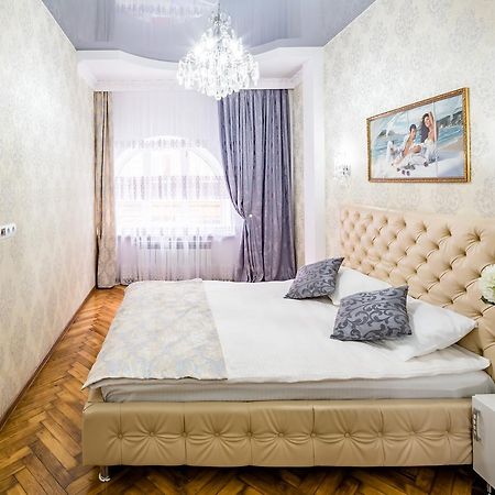 Designer Apartment Зі Світлом! Λβιβ Εξωτερικό φωτογραφία