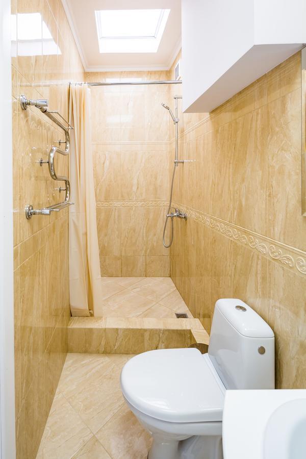 Designer Apartment Зі Світлом! Λβιβ Εξωτερικό φωτογραφία