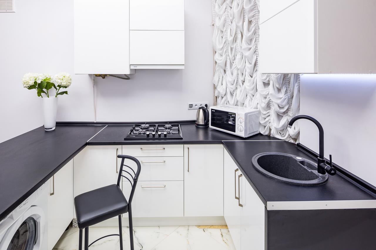 Designer Apartment Зі Світлом! Λβιβ Εξωτερικό φωτογραφία